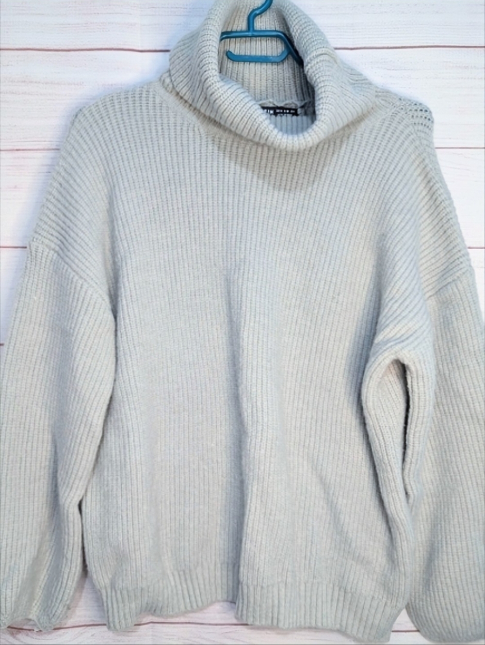 SHEIN Thick Cozy Warm Knit 🧶 Turtle 🐢 Neck Sweater Size M